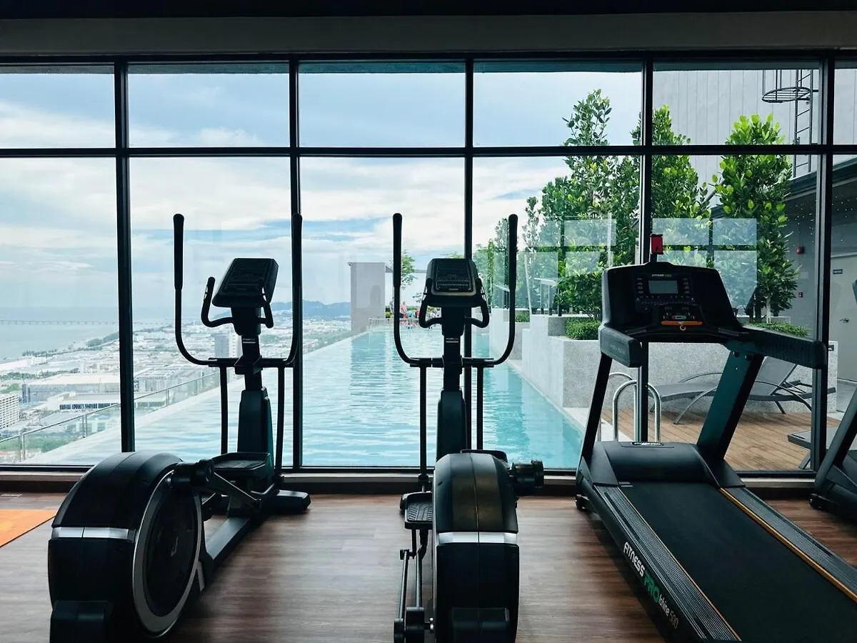 Iconic Regency 3Br Seaview Homestay With Rooftop Pool Bayan Lepas 0*,  Malaysia