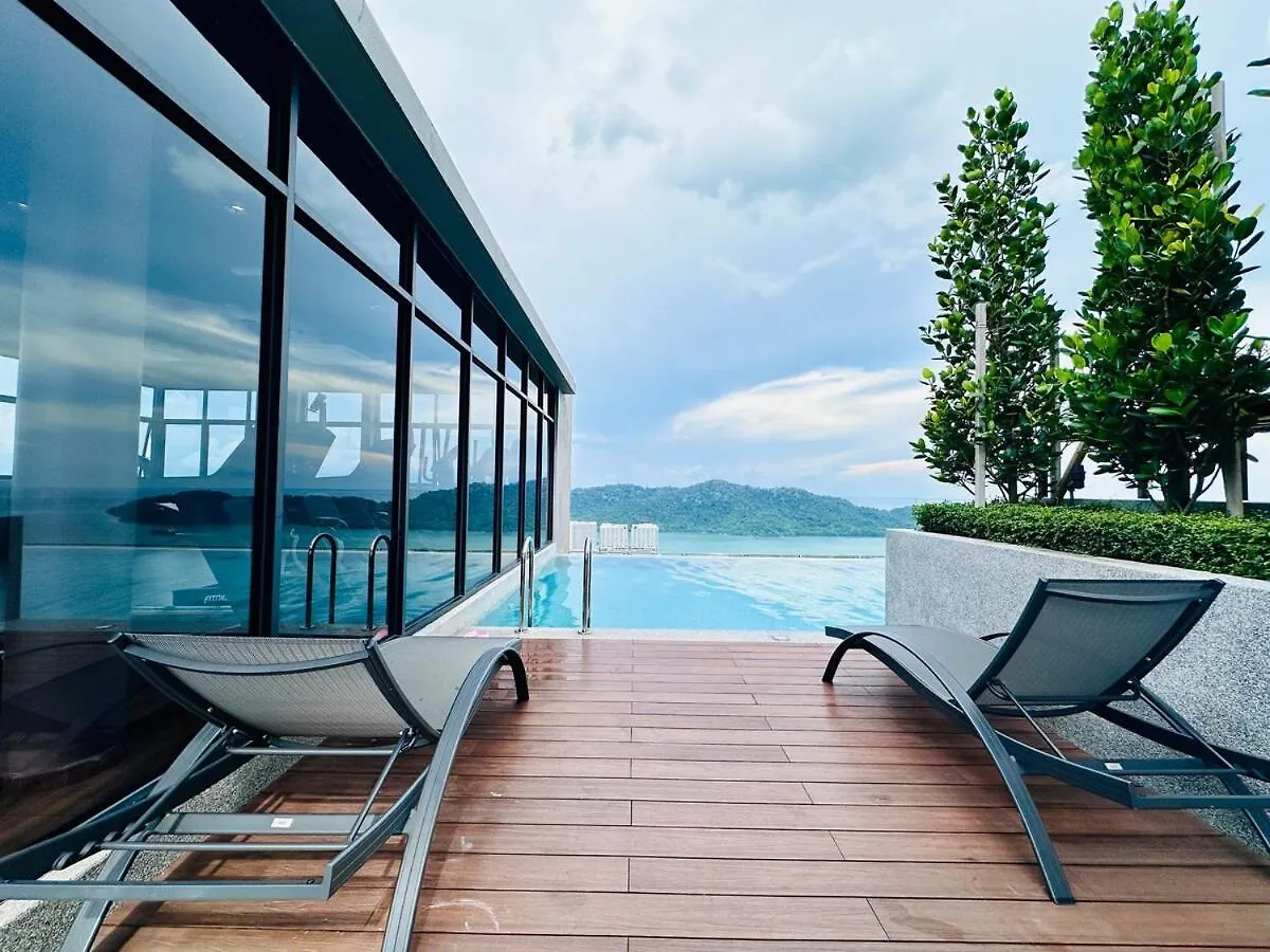 Apartment Iconic Regency 3Br Seaview Homestay With Rooftop Pool Bayan Lepas