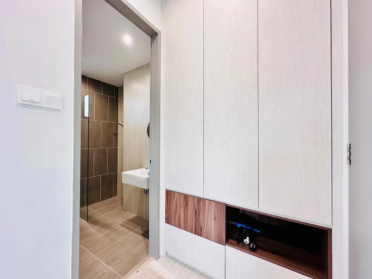 Iconic Regency 3Br Seaview Homestay With Rooftop Pool Bayan Lepas