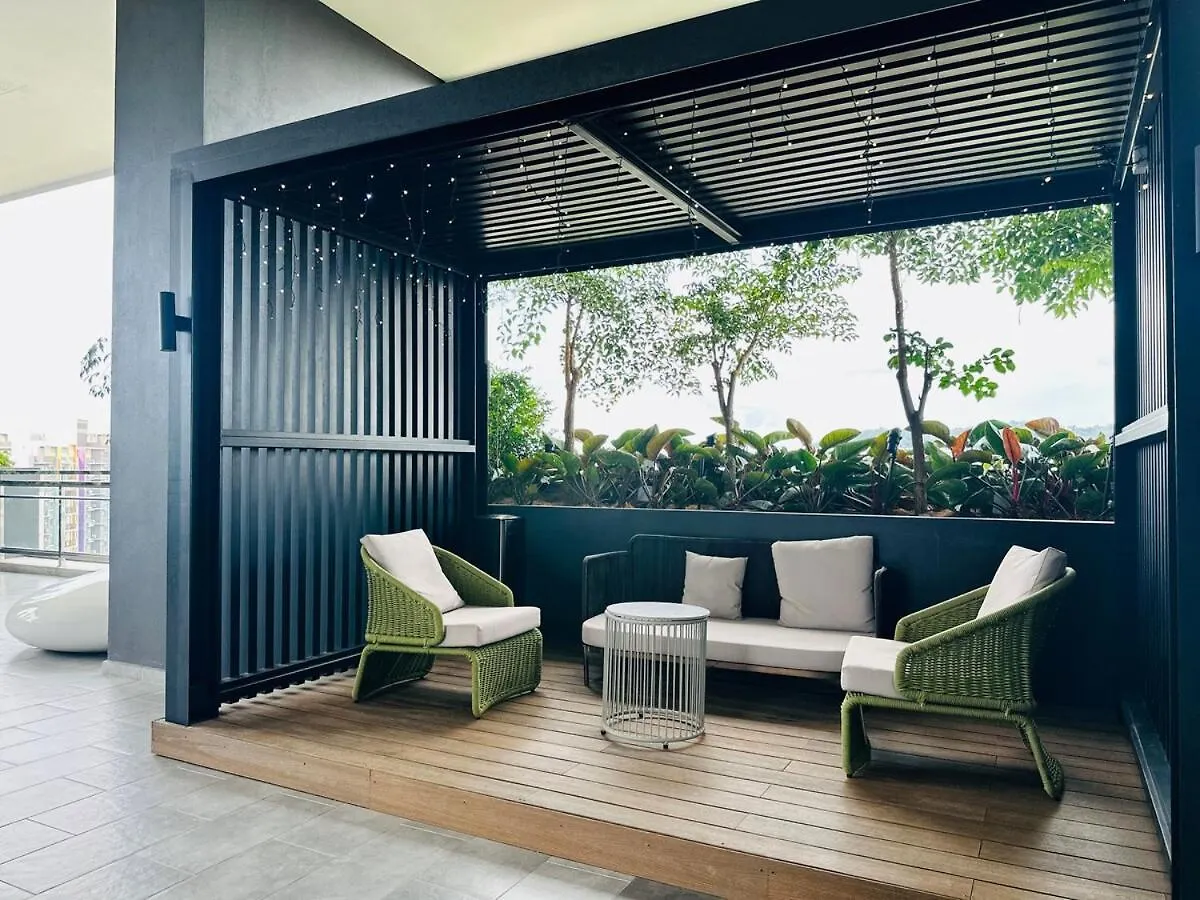 Iconic Regency 3Br Seaview Homestay With Rooftop Pool Bayan Lepas 0*,
