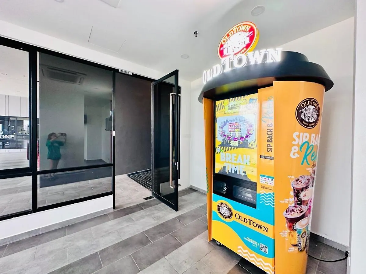Iconic Regency 3Br Seaview Homestay With Rooftop Pool Bayan Lepas Apartment